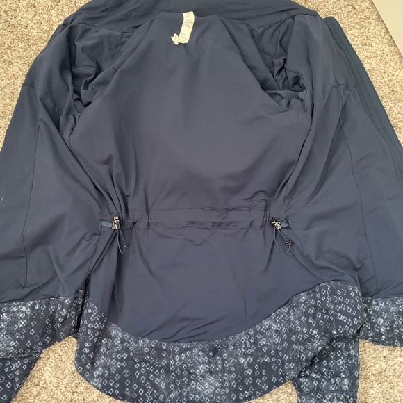 Lululemon Spring Forward Jacket - Picture 4 of 5